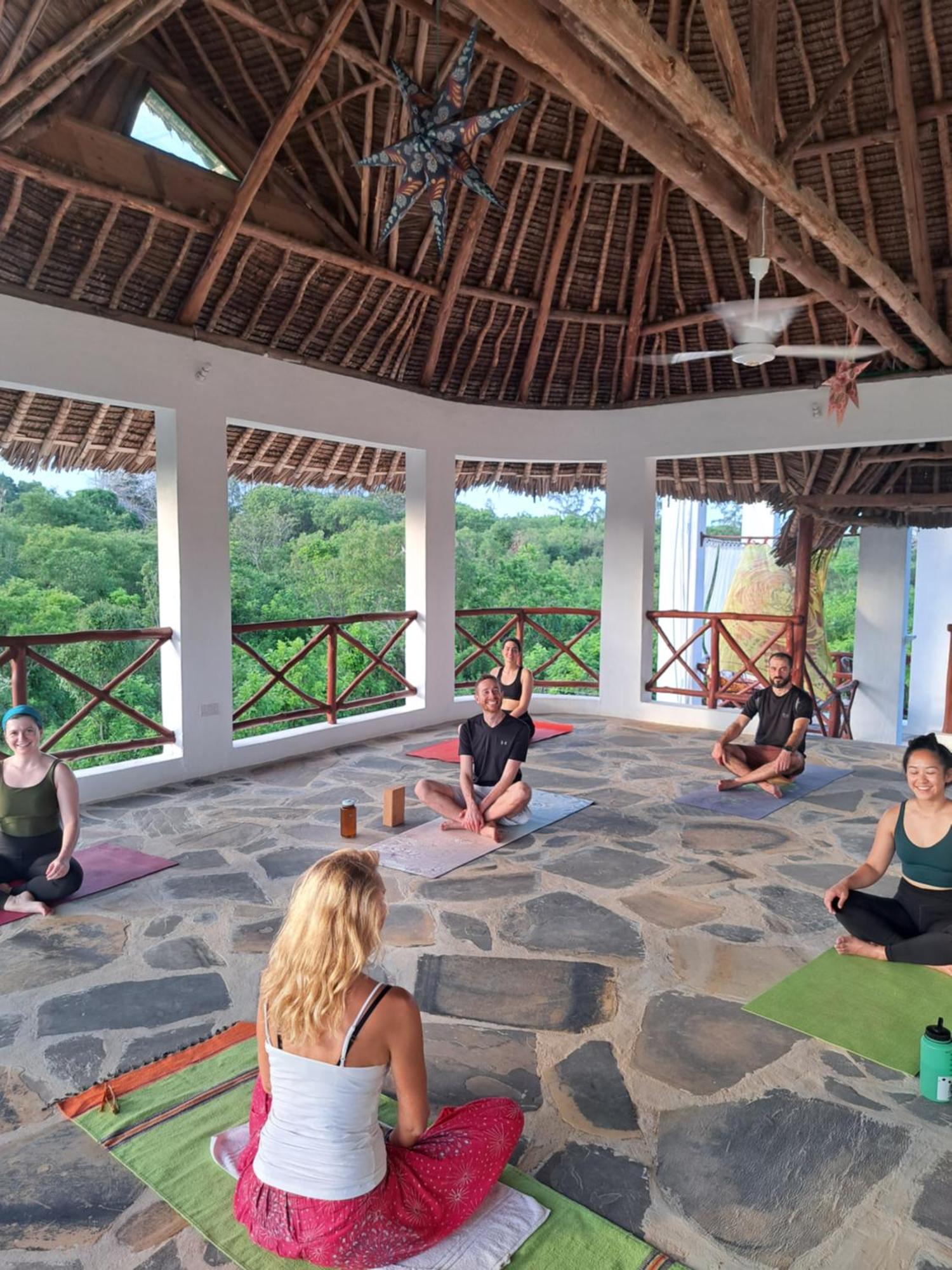 Bed and Breakfast Diani Yoga Barn Ukunda Exterior foto