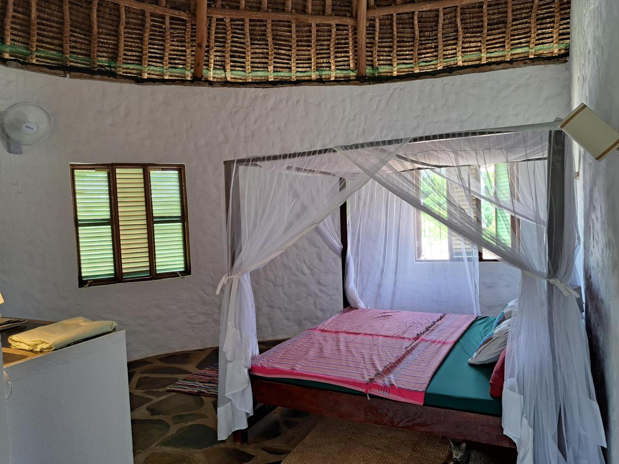 Bed and Breakfast Diani Yoga Barn Ukunda Exterior foto