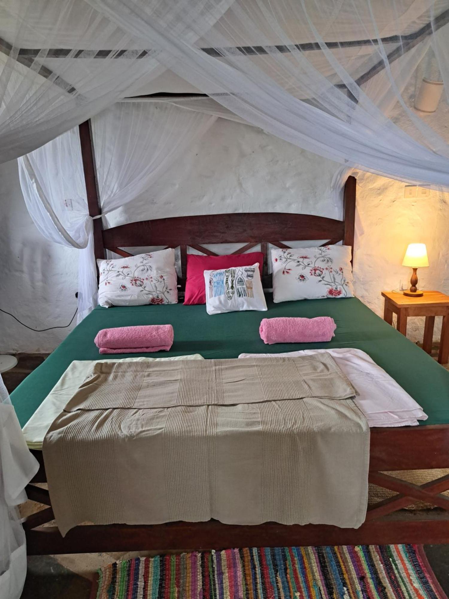 Bed and Breakfast Diani Yoga Barn Ukunda Exterior foto