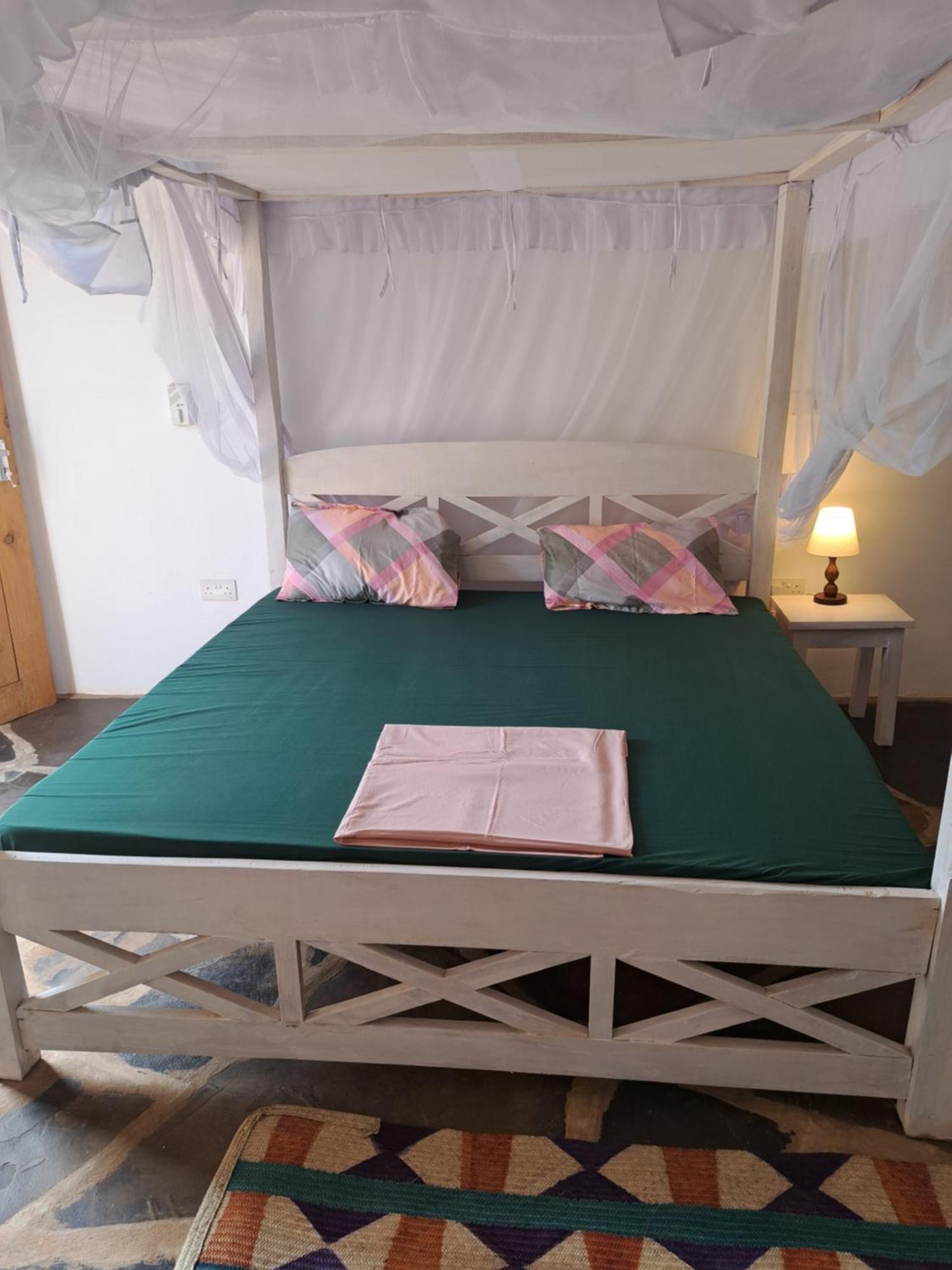 Bed and Breakfast Diani Yoga Barn Ukunda Exterior foto