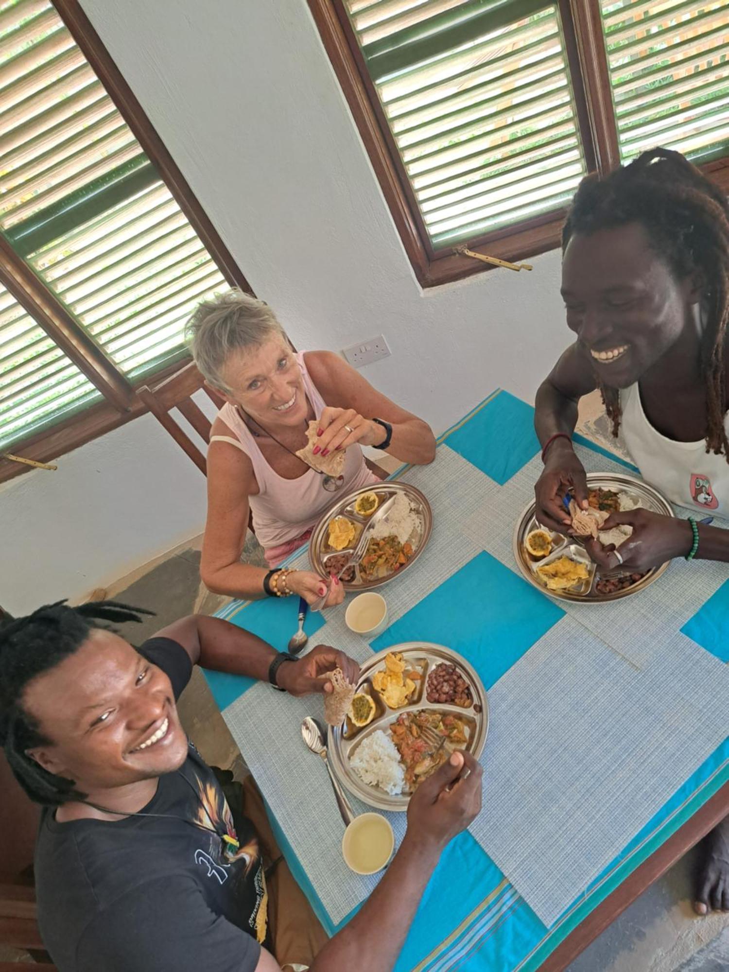 Bed and Breakfast Diani Yoga Barn Ukunda Exterior foto